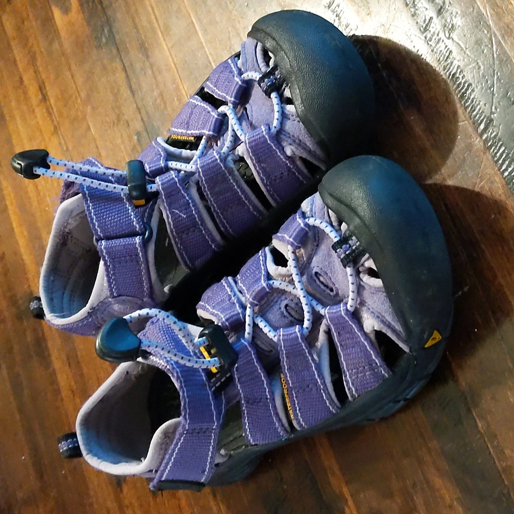Keen Kids Girls Newport H2 Hiking Sandals Size 13 (Little Kid)